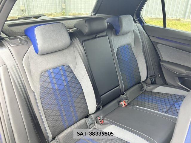 VolksWagen GOLF R 2022-10 8076134-12