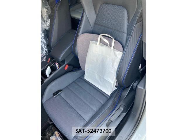 VolksWagen GOLF R 2026-03 8076135-13