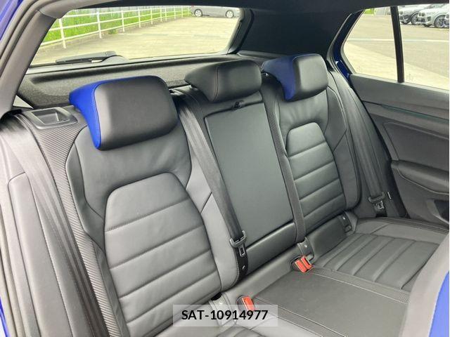 VolksWagen GOLF R 2025-06 8102703-11