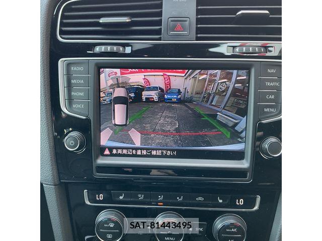 VolksWagen GOLF R 2017-08 8132992-8