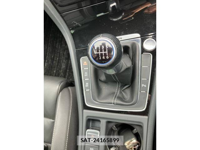 VolksWagen GOLF R 2015-10 8159519-15