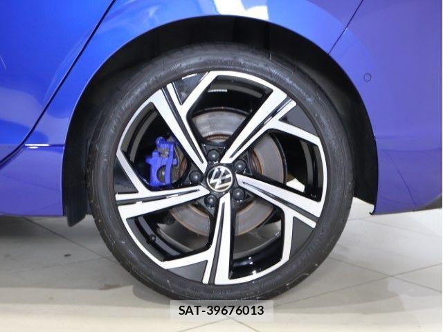 VolksWagen GOLF R 2023-09 8211016-13