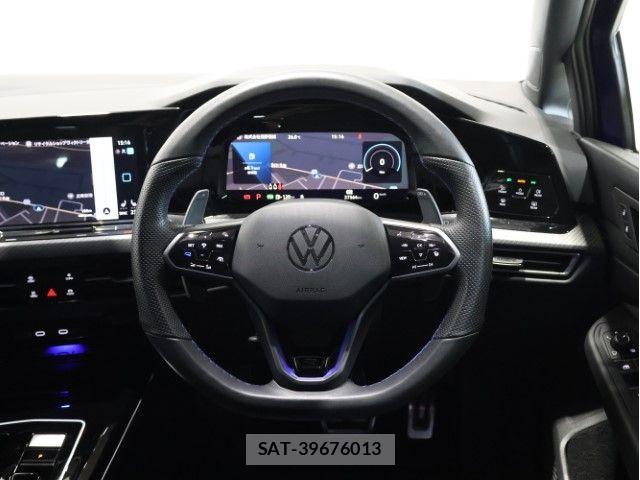 VolksWagen GOLF R 2023-09 8211016-19