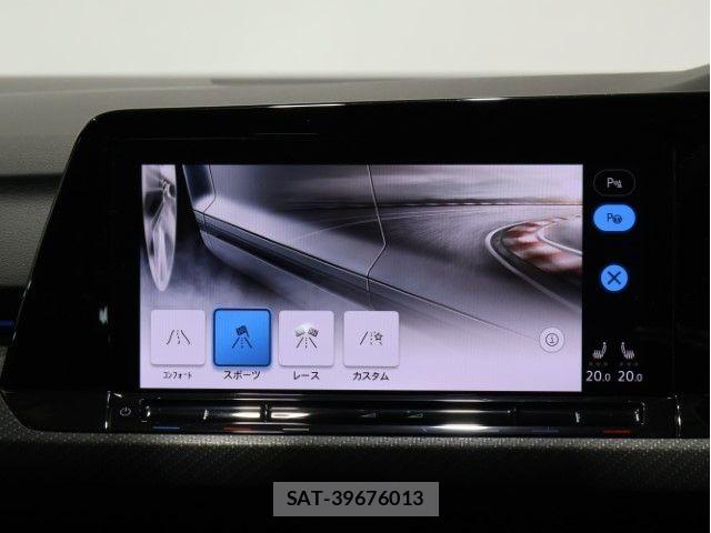 VolksWagen GOLF R 2023-09 8211016-25