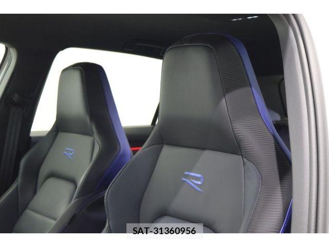 VolksWagen GOLF R 2024-02 8338505-19
