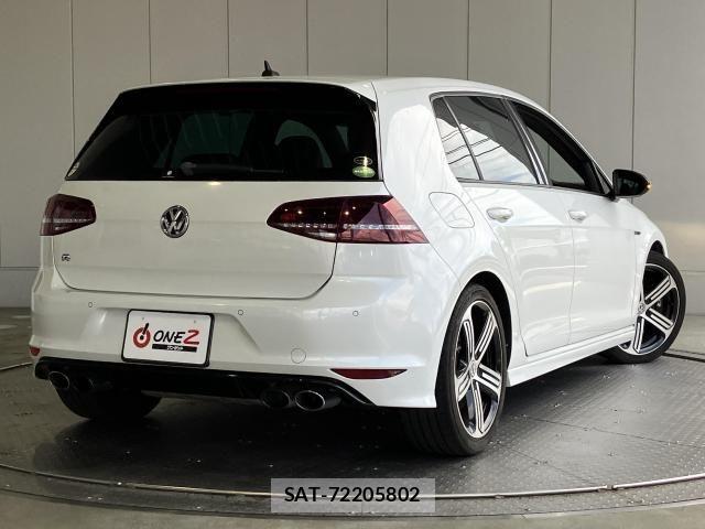 VolksWagen GOLF R 2015-07 8355888-1
