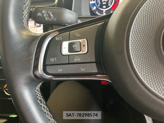 VolksWagen GOLF R 2018-07 8369734-18