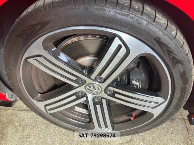 VolksWagen GOLF R 2018-07 8369734-5