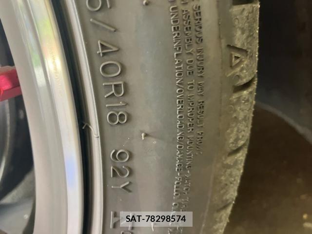 VolksWagen GOLF R 2018-07 8369734-6