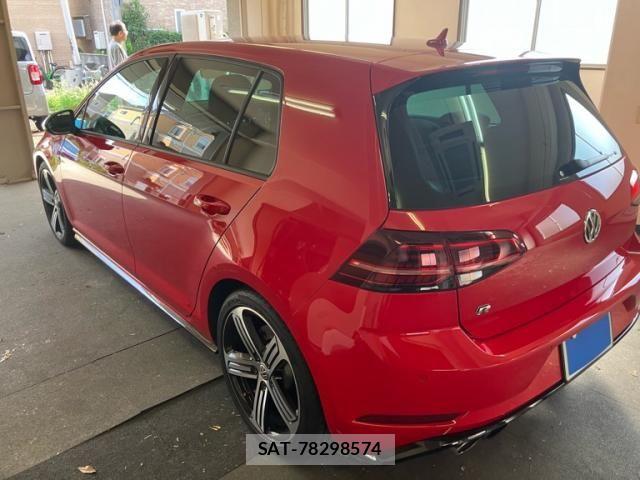 VolksWagen GOLF R 2018-07 8369734-8