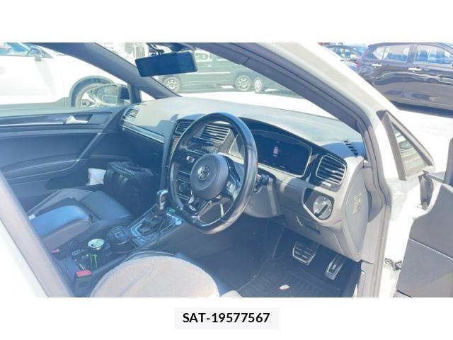 VolksWagen GOLF R 2017-07 8369735-9