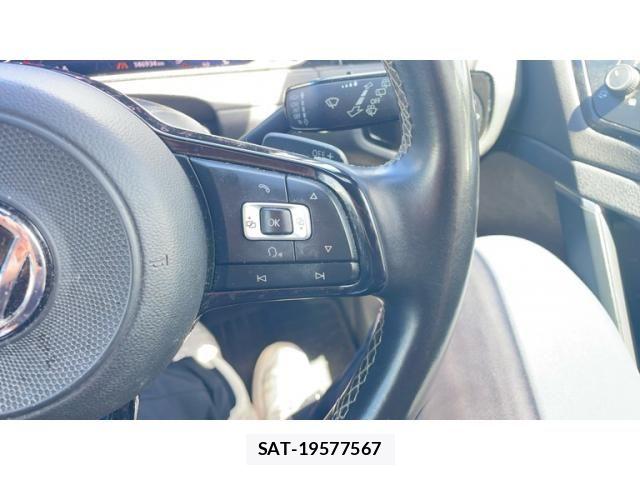VolksWagen GOLF R 2017-07 8369735-13