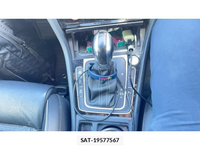 VolksWagen GOLF R 2017-07 8369735-19