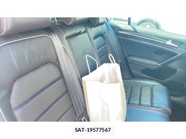 VolksWagen GOLF R 2017-07 8369735-26