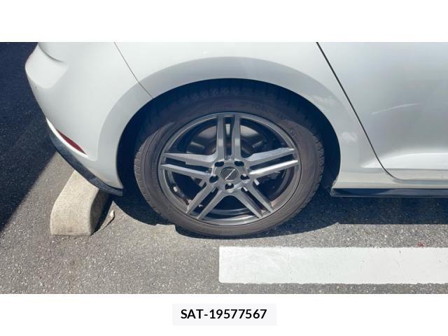 VolksWagen GOLF R 2017-07 8369735-8