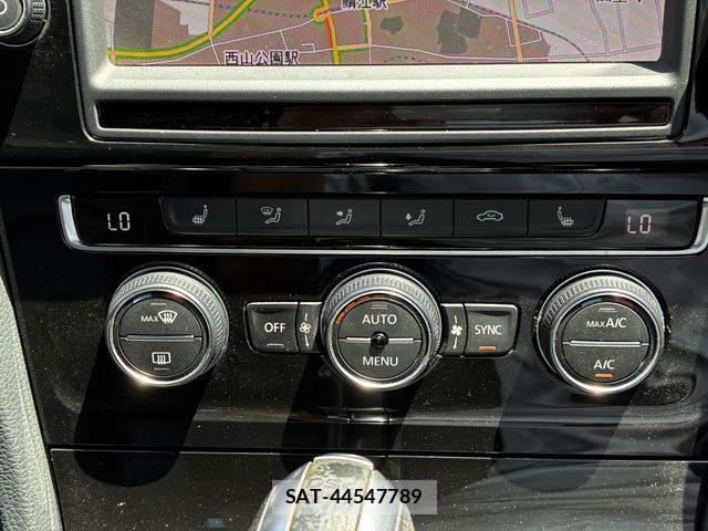 VolksWagen GOLF R 2015-05 8372381-18