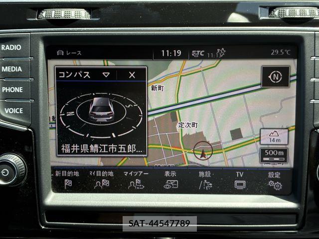 VolksWagen GOLF R 2015-05 8372381-1
