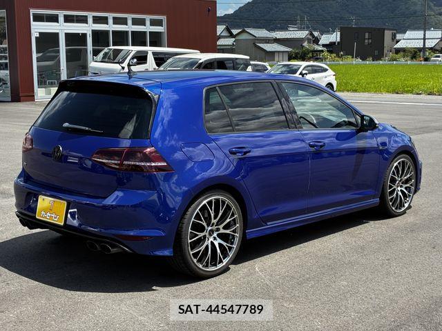 VolksWagen GOLF R 2015-05 8372381-6