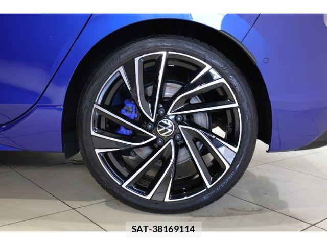 VolksWagen GOLF R 2024-02 8439102-13