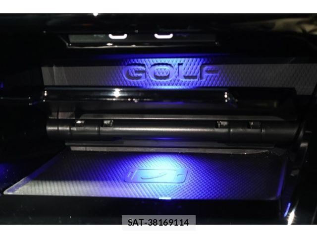 VolksWagen GOLF R 2024-02 8439102-23
