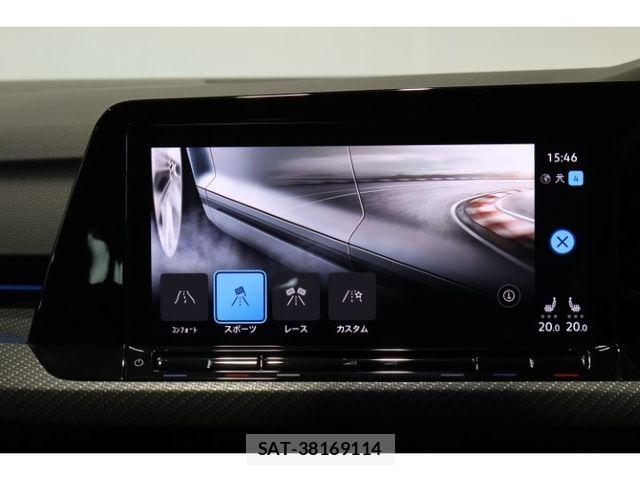 VolksWagen GOLF R 2024-02 8439102-24
