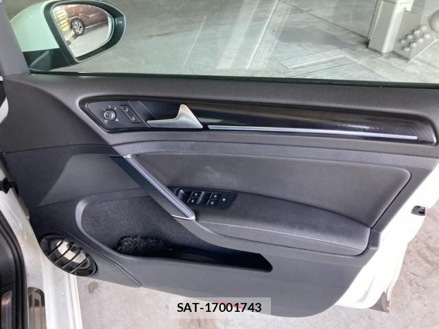 VolksWagen GOLF R 2014-03 8564090-17