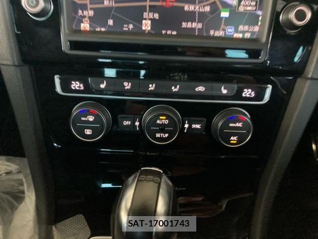 VolksWagen GOLF R 2014-03 8564090-20