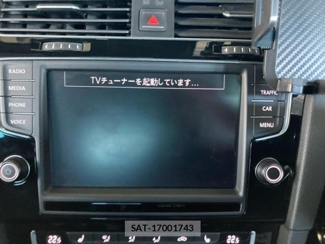VolksWagen GOLF R 2014-03 8564090-24