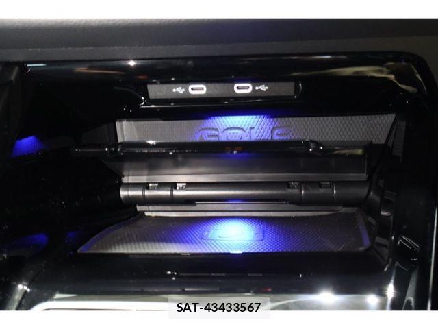 VolksWagen GOLF R 2022-11 8629743-24