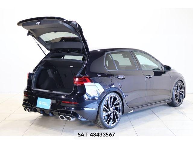 VolksWagen GOLF R 2022-11 8629743-8