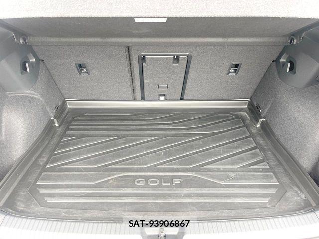 VolksWagen GOLF R 2025-07 8746849-11