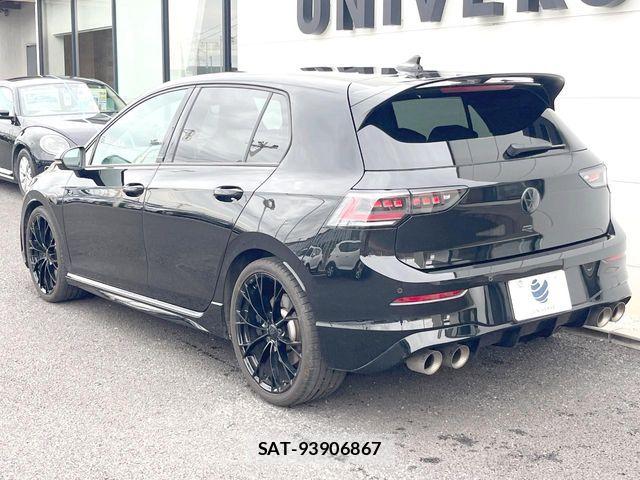 VolksWagen GOLF R 2025-07 8746849-17