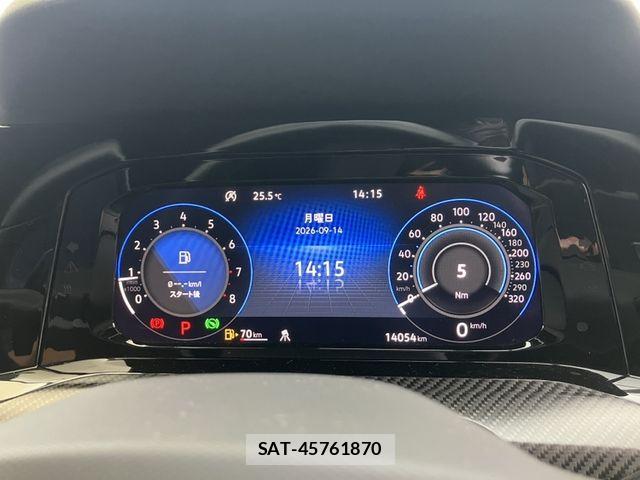 VolksWagen GOLF R 2023-10 8851083-6