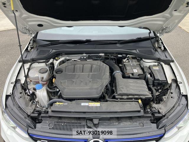 VolksWagen GOLF R 2023-09 8884613-13