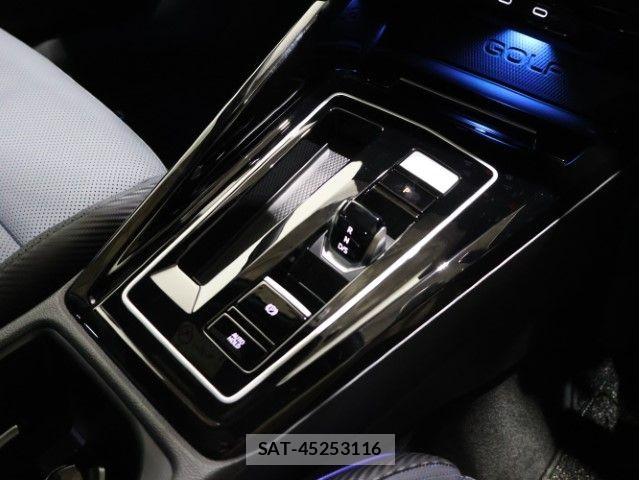 VolksWagen GOLF R VARIANT 2025-07 4994363-22