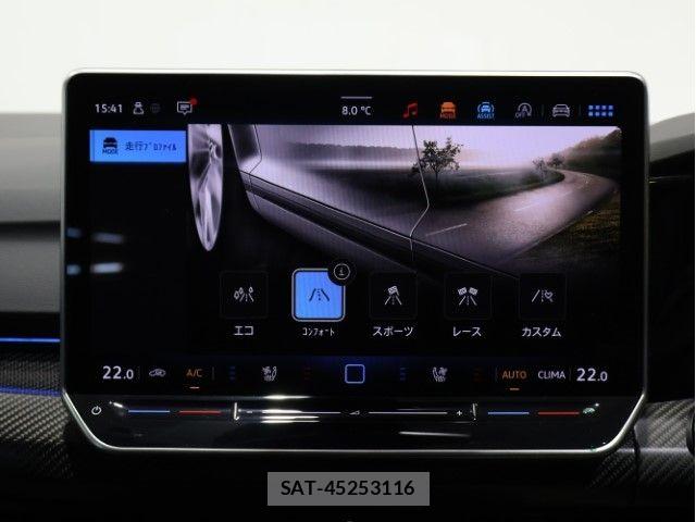 VolksWagen GOLF R VARIANT 2025-07 4994363-29