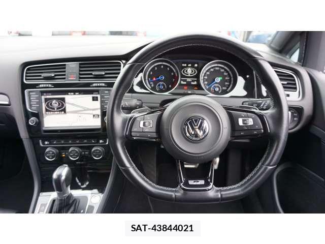 VolksWagen GOLF R VARIANT 2015-02 6528051-13