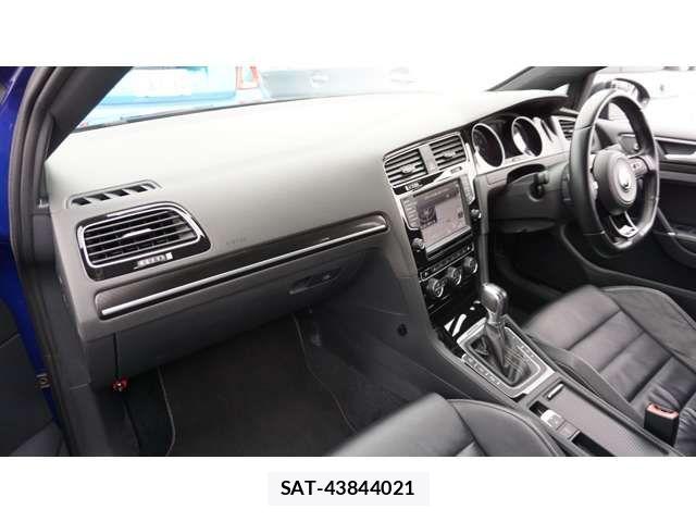 VolksWagen GOLF R VARIANT 2015-02 6528051-18