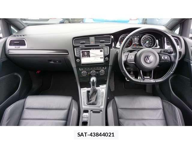 VolksWagen GOLF R VARIANT 2015-02 6528051-1