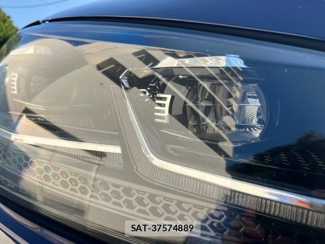 VolksWagen GOLF R VARIANT 2018-07 6915364-11