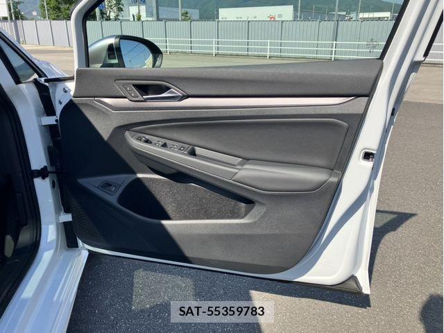 VolksWagen GOLF R VARIANT 2025-09 6915360-11