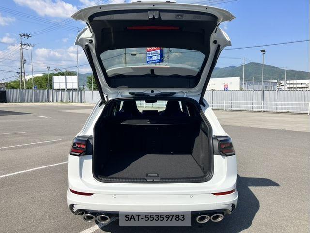 VolksWagen GOLF R VARIANT 2025-09 6915360-7
