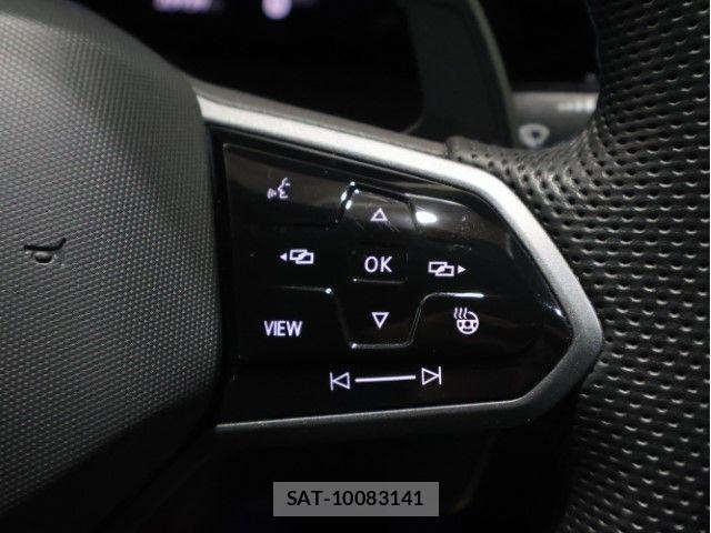 VolksWagen GOLF R VARIANT 2024-03 7227100-23
