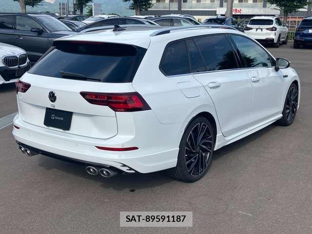 VolksWagen GOLF R VARIANT 2023-07 8211015-3