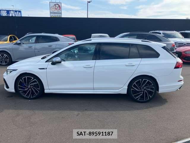 VolksWagen GOLF R VARIANT 2023-07 8211015-7