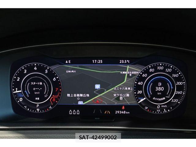 VolksWagen GOLF R VARIANT 2018-08 8439103-21