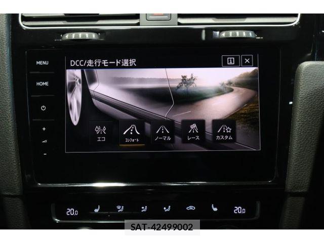 VolksWagen GOLF R VARIANT 2018-08 8439103-23