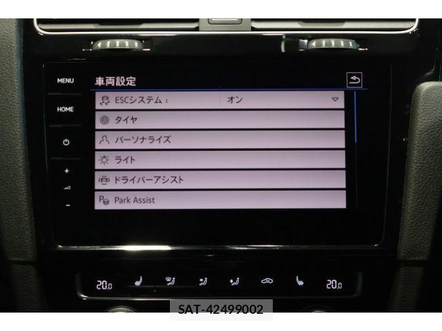 VolksWagen GOLF R VARIANT 2018-08 8439103-28