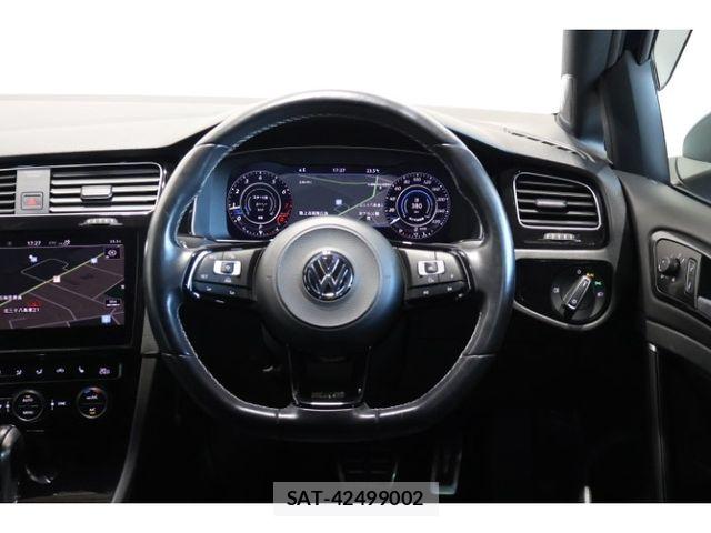 VolksWagen GOLF R VARIANT 2018-08 8439103-2