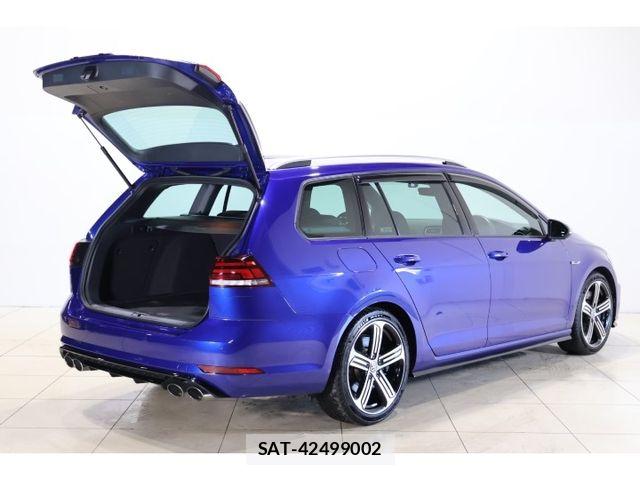 VolksWagen GOLF R VARIANT 2018-08 8439103-8